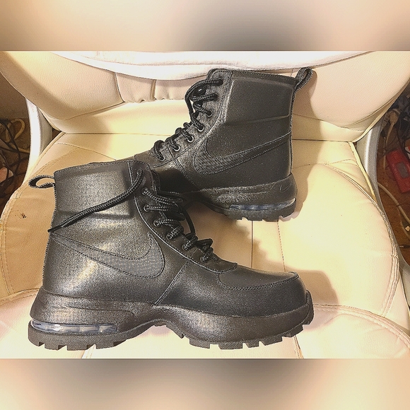 NIKE AIR MAX GOATERRA 2.0 TRIPLE BLACK BOOTS DD5016 - Picture 1 of 10